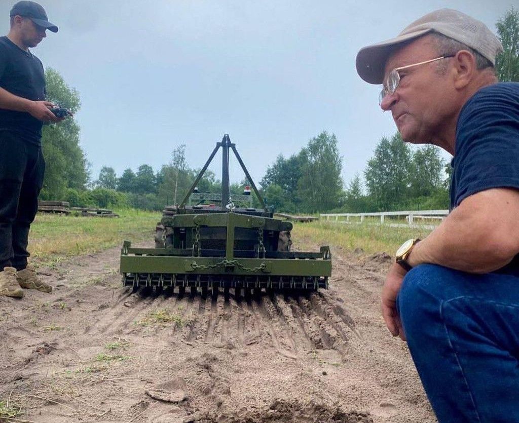 Украинские инженеры создали недорогой дрон для безопасного и быстрого разминирования