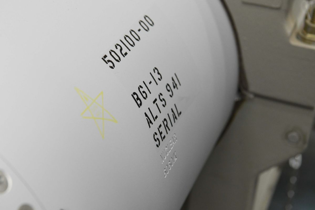 США завершили производство первой ядерной бомбы B61-13 — модернизированного оружия для поражения защищённых целей и стратегического сдерживания