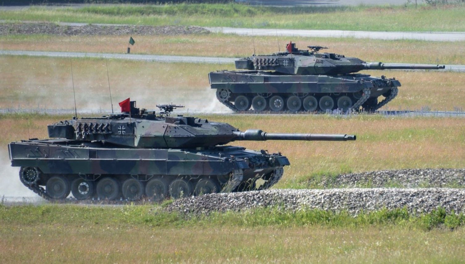 Леопард передали украине. Леопард 2а6 польский. Leopard 2a6. Leopard 2 на Украине. Танк леопард 2.