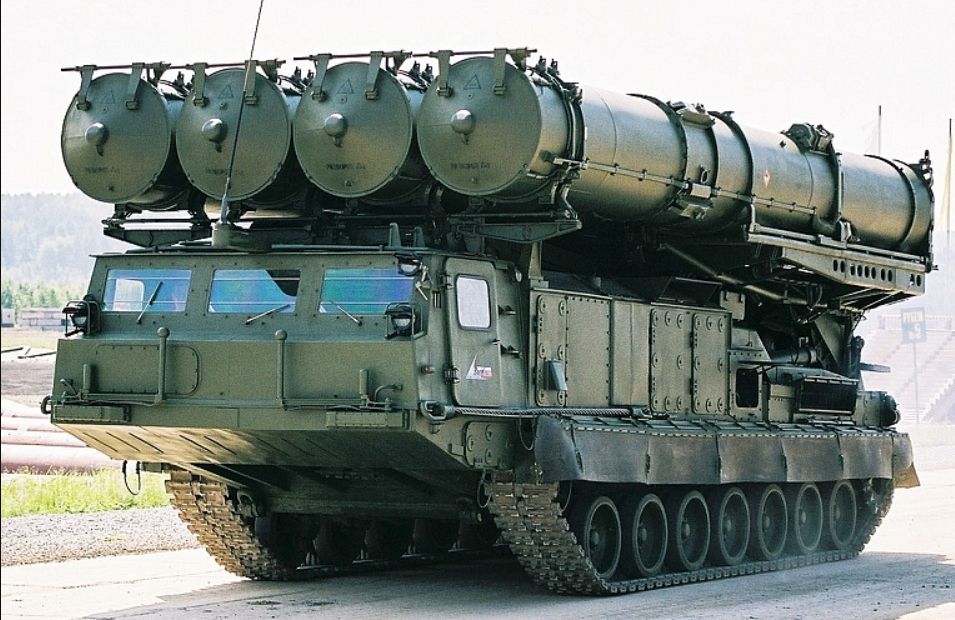 Беспилотники СБС уничтожили «гордость путина» ЗРК С-300ВМ в Донецкой области: как украинские дроны подавляют российскую ПВО