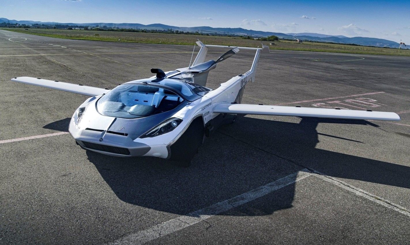 Спорткар нового поколения AirCar 2, превращается в самолет за 80 секунд и способен пролететь 1000 км