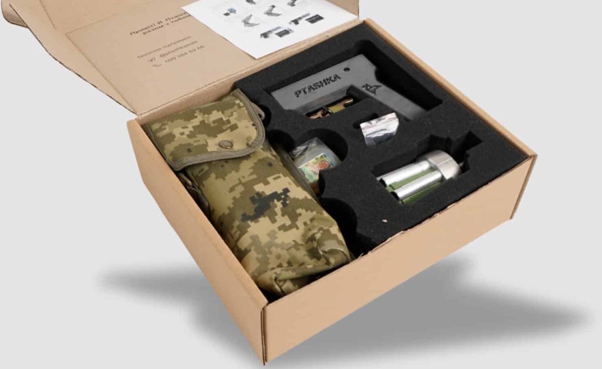 Украинский сеткомет «Ptashka»: как новое ручное оружие помогает защищаться от FPV-дронов на передовой